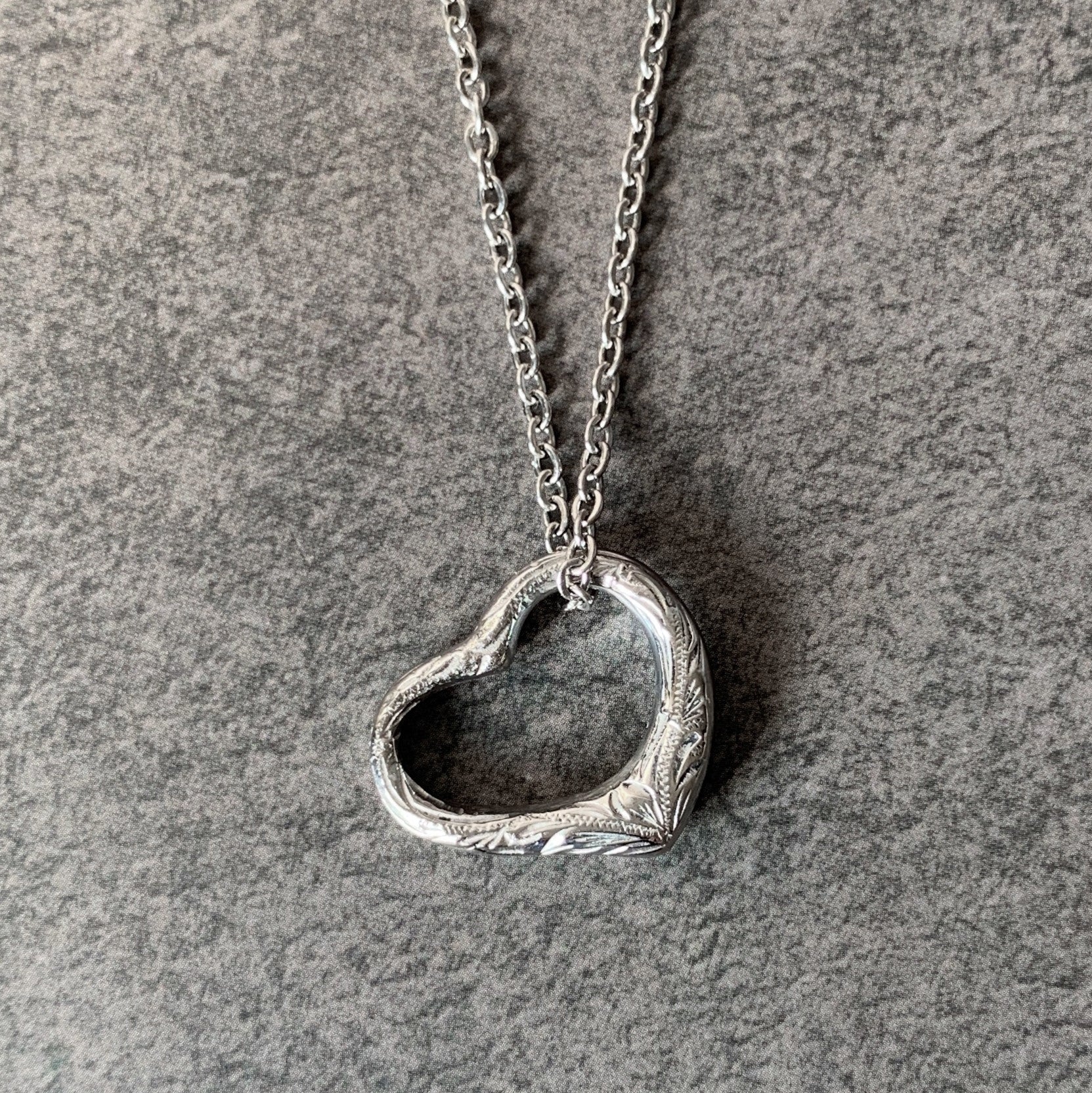 Halo. HAWAIIAN JEWELRY “Open Heart” PENDANT(Silver)