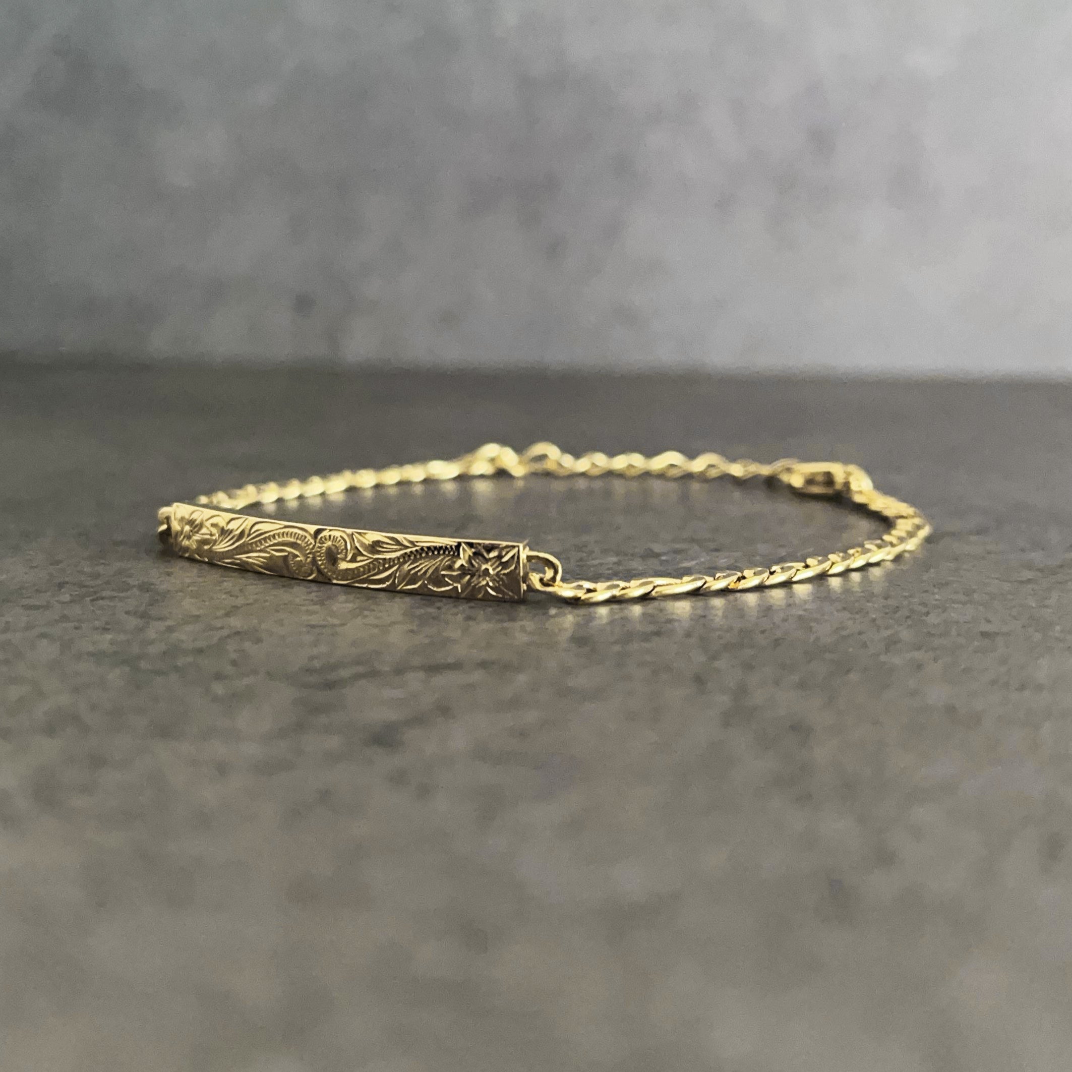 Halo.  HAWAIIAN JEWELRY "Plate" BRACELET (gold)