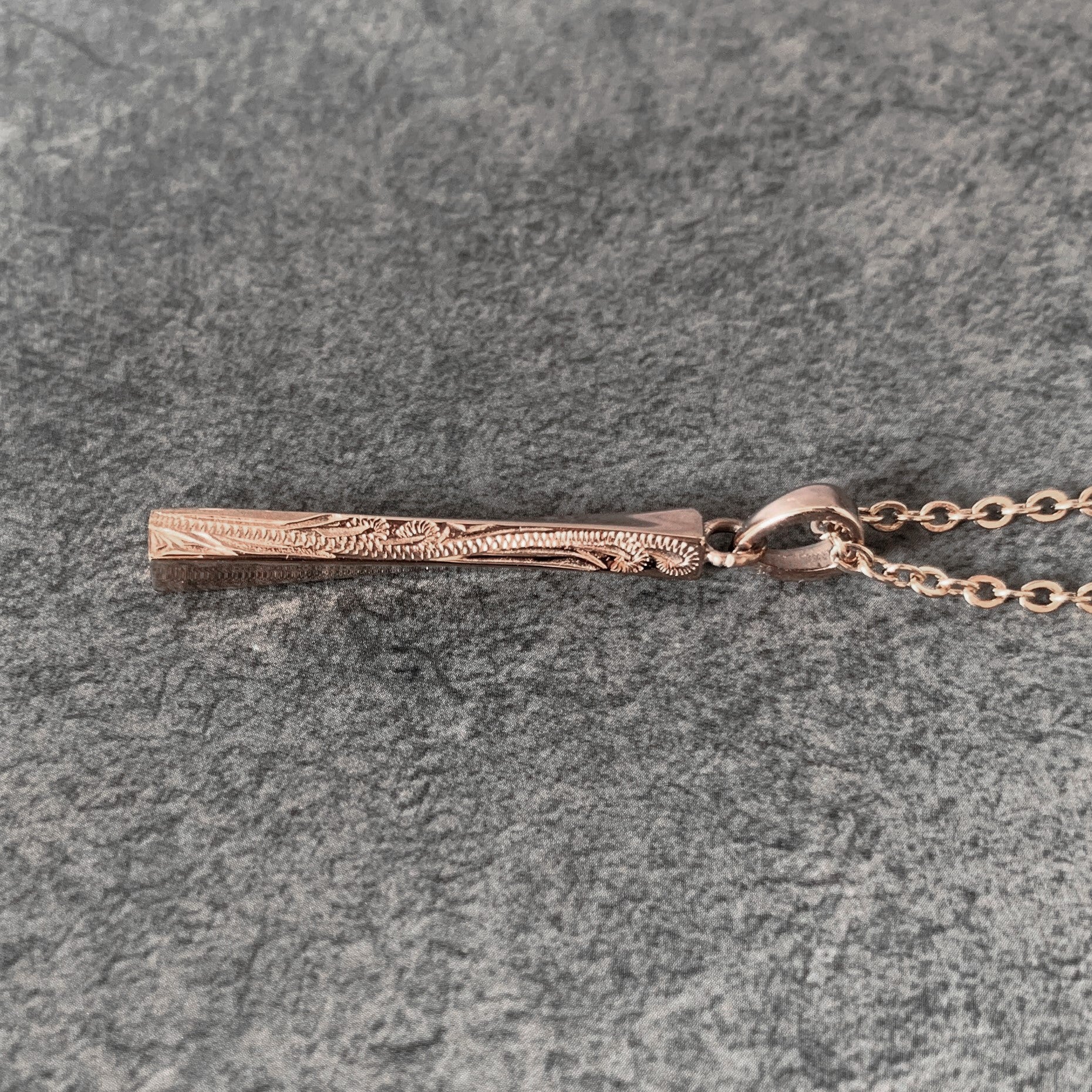 Halo. HAWAIIAN JEWELRY "Twist stick" PENDANT(Rose Gold)