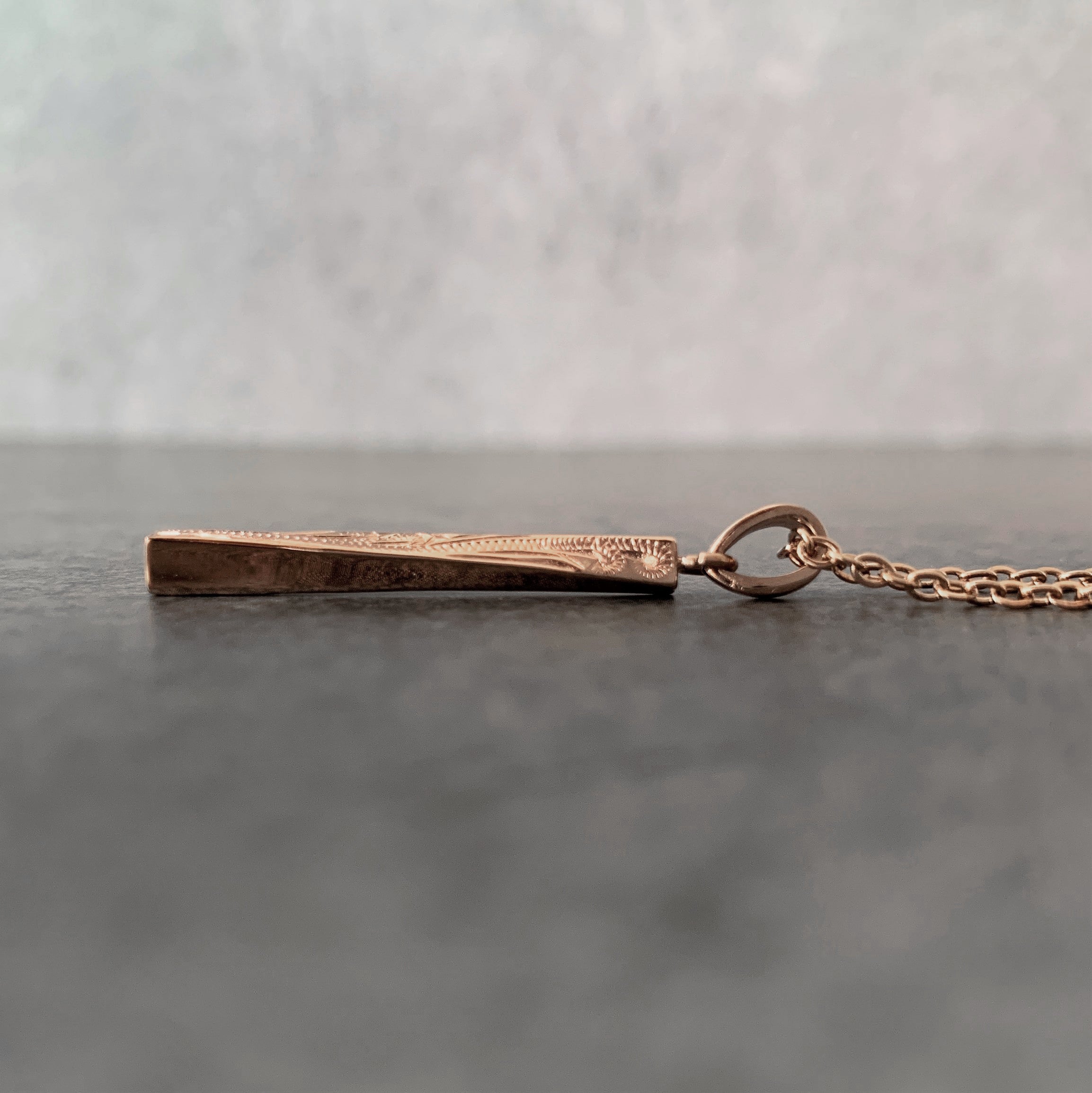 Halo. HAWAIIAN JEWELRY "Twist stick" PENDANT(Rose Gold)