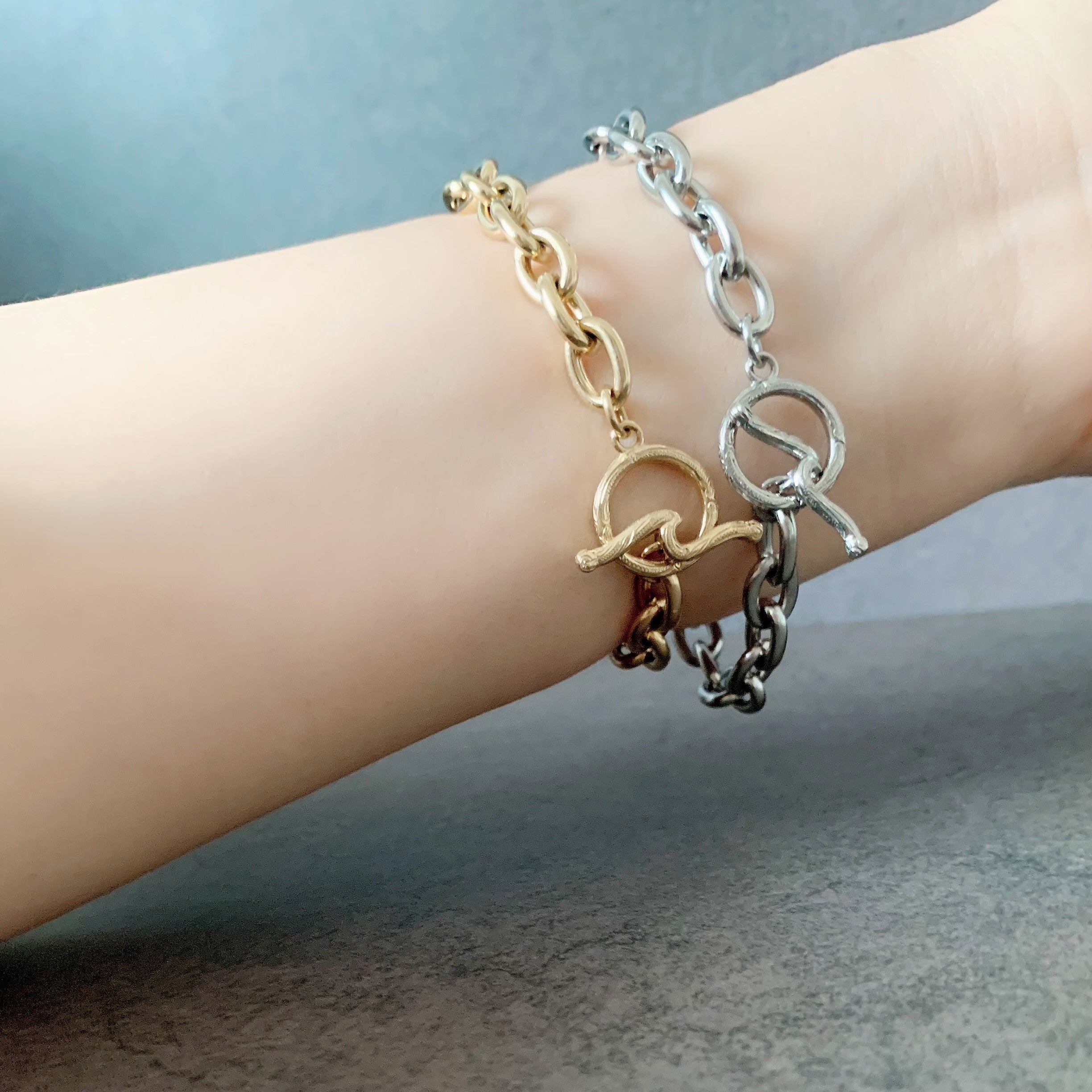 Halo.  HAWAIIAN JEWELRY "Mantel" BRACELET(gold)