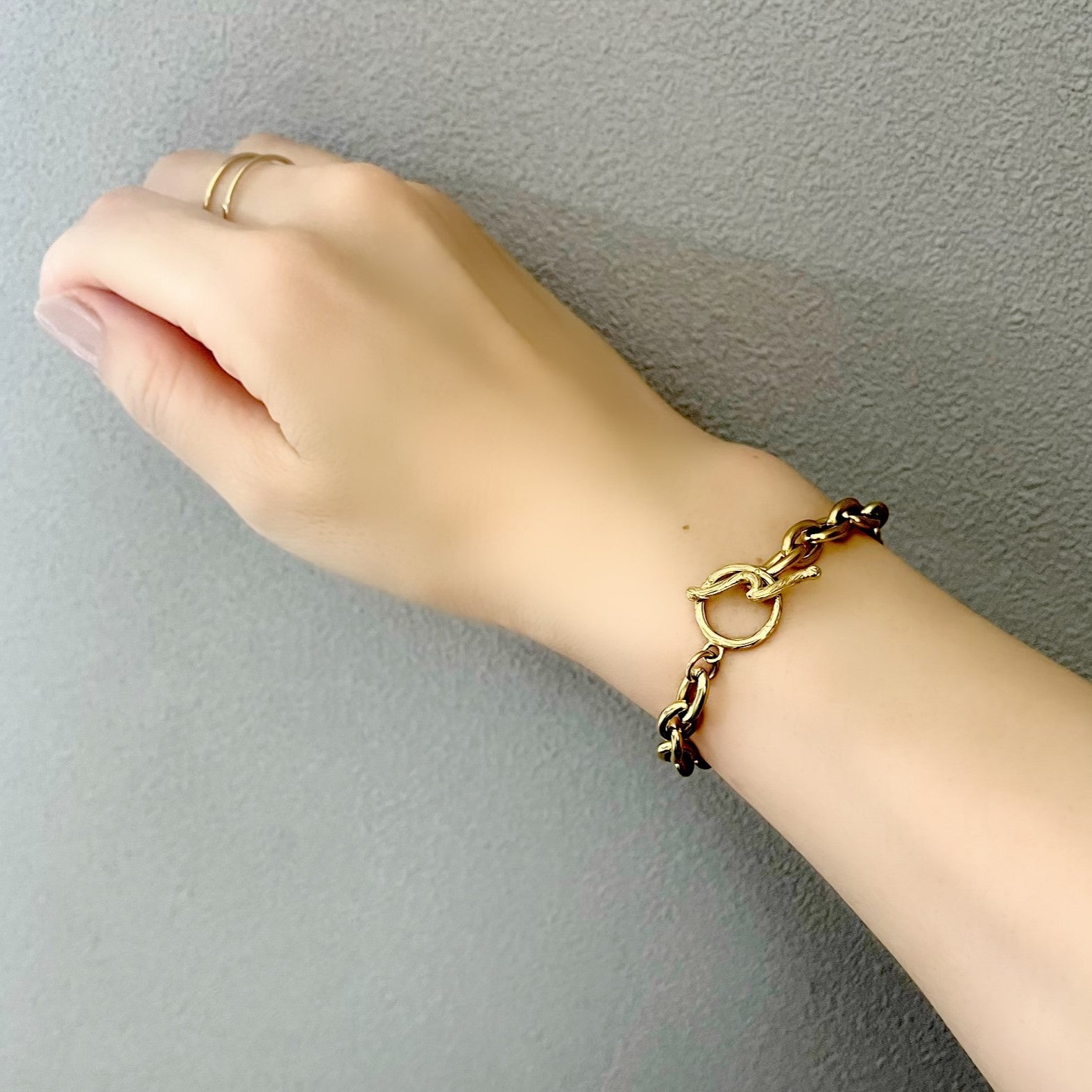 Halo.  HAWAIIAN JEWELRY "Mantel" BRACELET(gold)