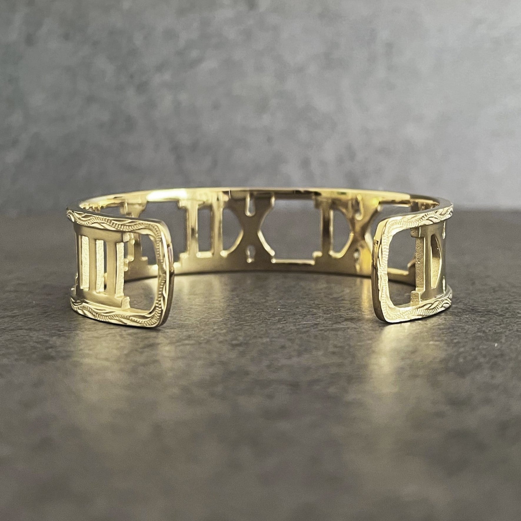 Halo.  HAWAIIAN JEWELRY "Roman Numerals" BANGLE (gold)