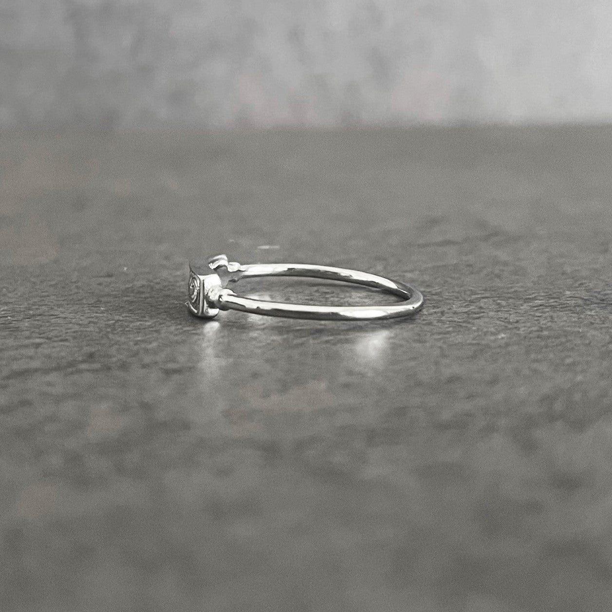 Halo. HAWAIIAN JEWELRY  “Plate Leaf” RING (silver)