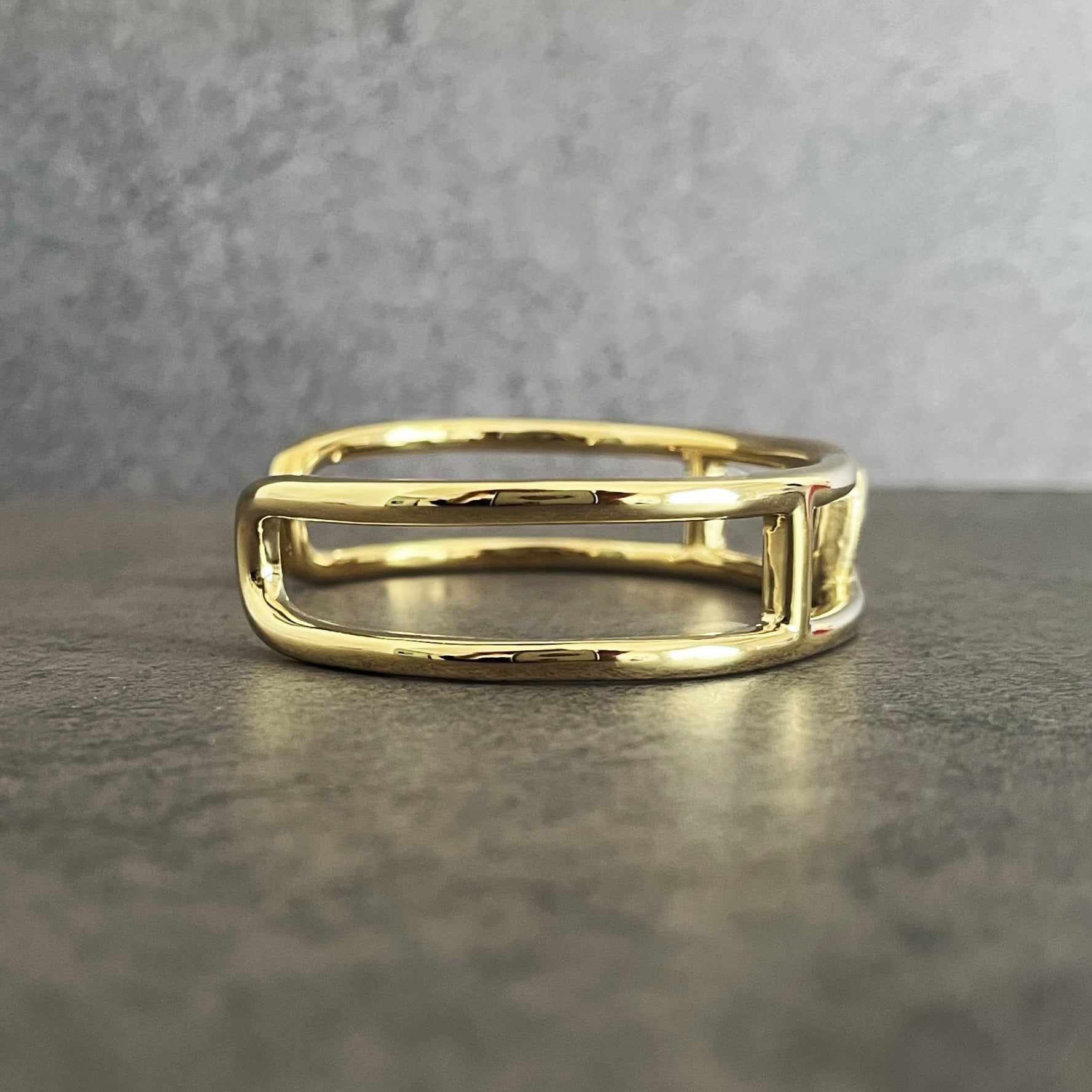 Halo.  HAWAIIAN JEWELRY "Connect" BANGLE (gold)