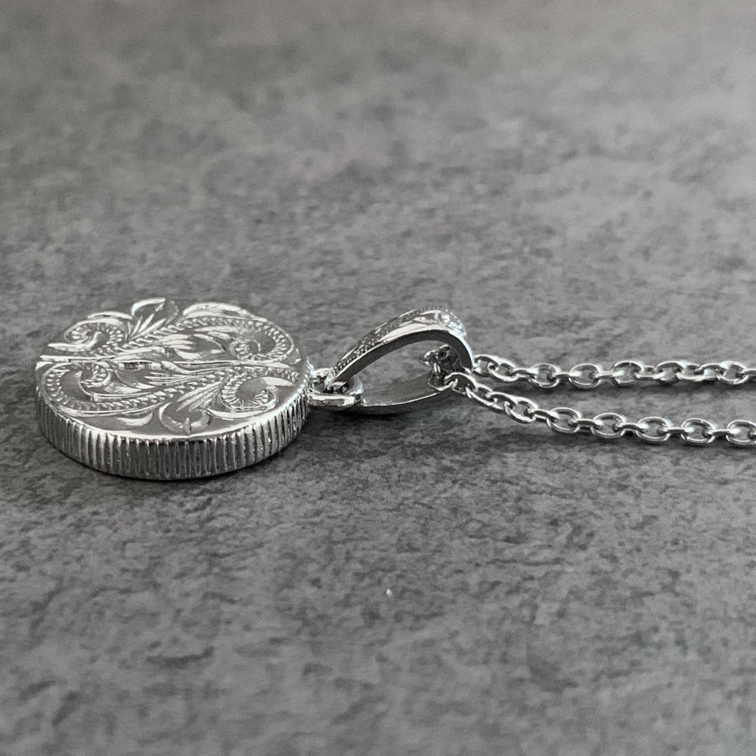 Halo. HAWAIIAN JEWELRY "Reversible Coin" PENDANT(Silver)