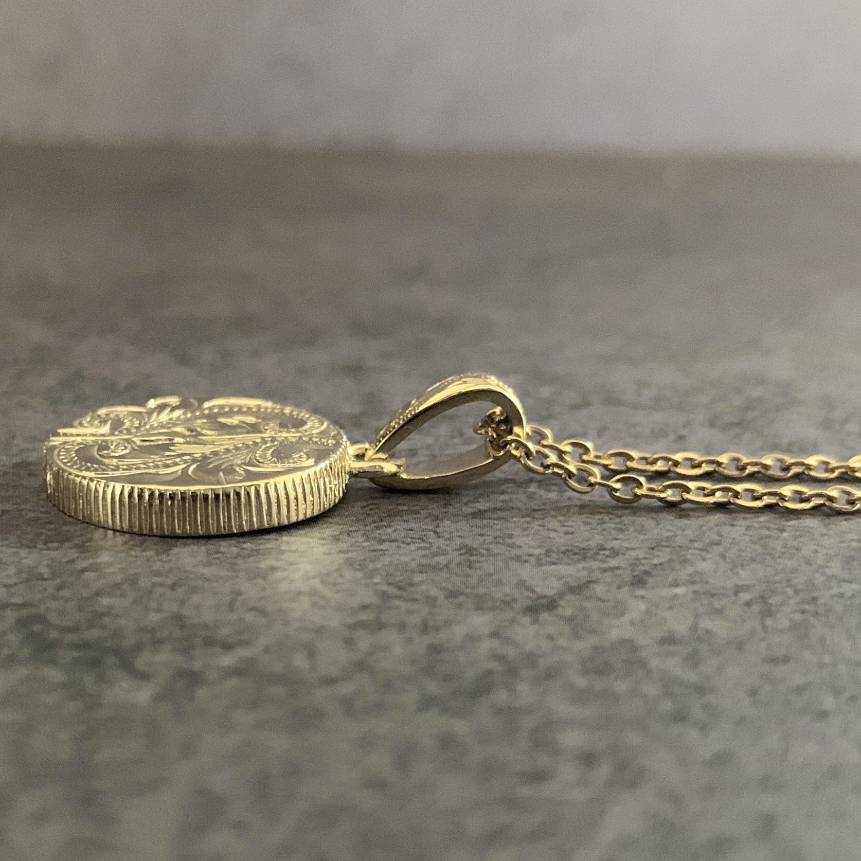 Halo. HAWAIIAN JEWELRY "Reversible Coin" PENDANT(Gold)