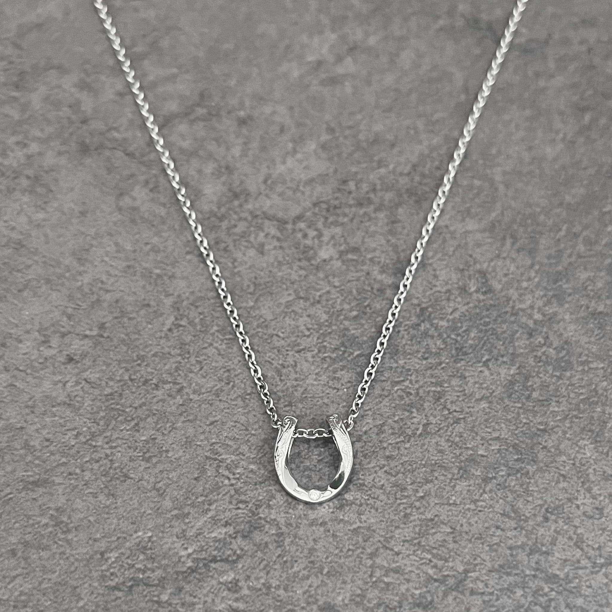 Halo. HAWAIIAN JEWELRY "Minimum Horseshoe" PENDANT(Silver)