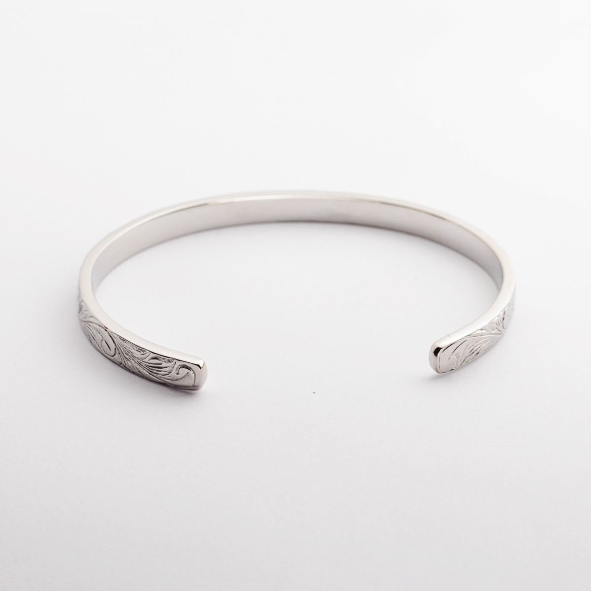 Halo.  HAWAIIAN JEWELRY "Basic" BANGLE(size:L)