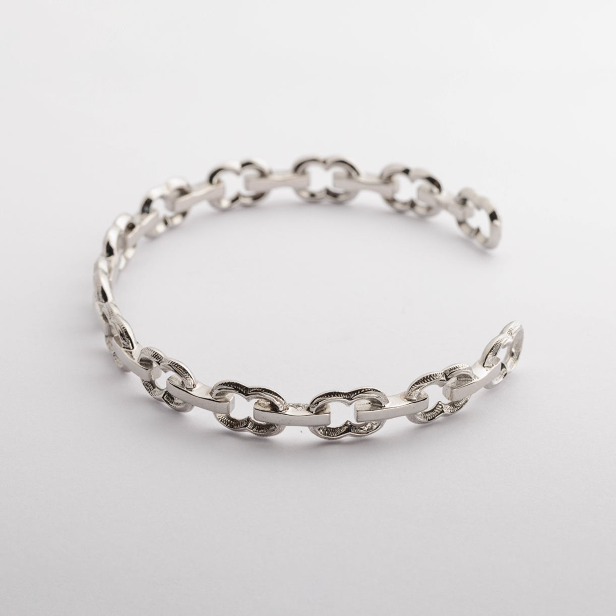 Halo. HAWAIIAN JEWELRY "Chain" BANGLE (silver)