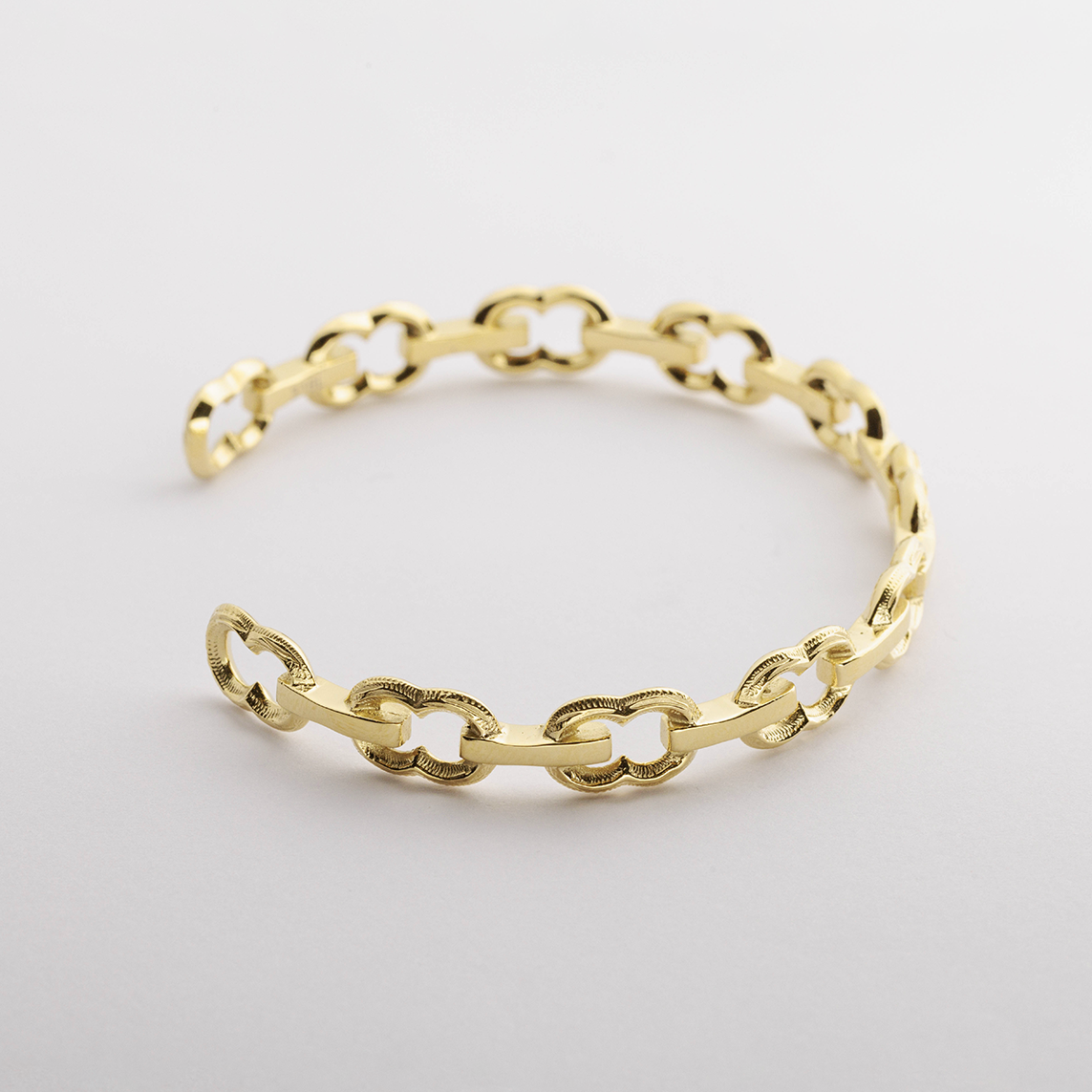 Halo. HAWAIIAN JEWELRY "Chain" BANGLE (gold)