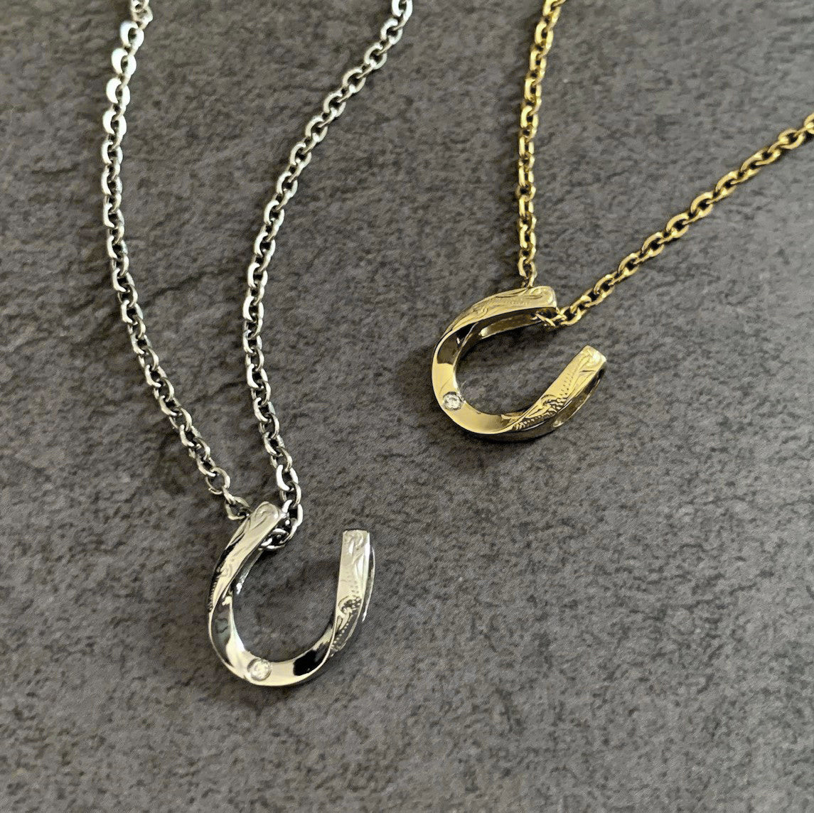 Halo. HAWAIIAN JEWELRY "Minimum Horseshoe" PENDANT(Gold)