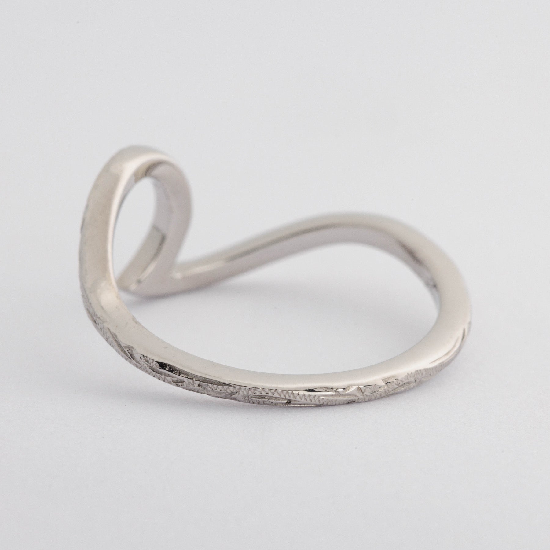 Halo. HAWAIIAN JEWELRY ”Wave” RING (silver)