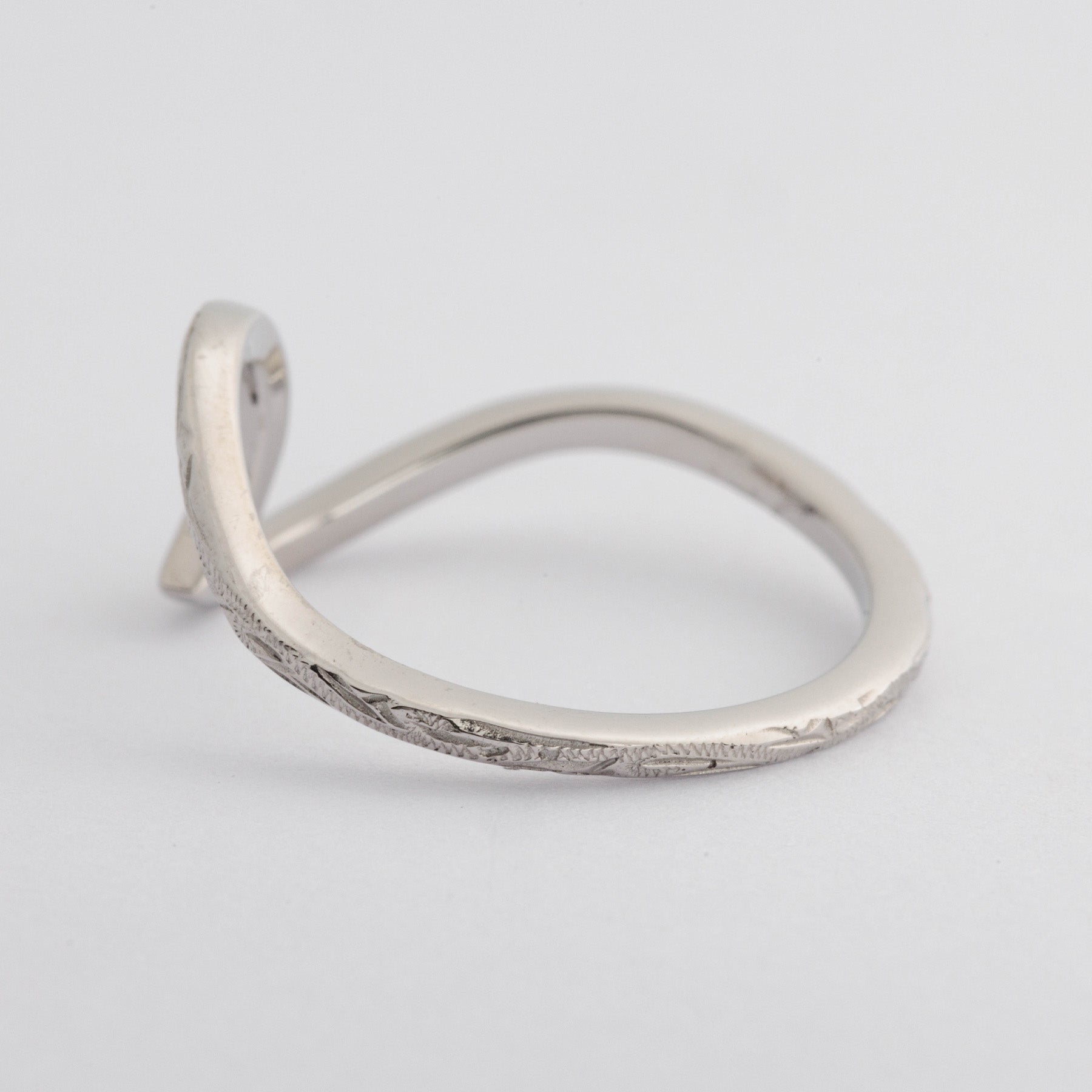 Halo. HAWAIIAN JEWELRY ”Wave” RING (silver)